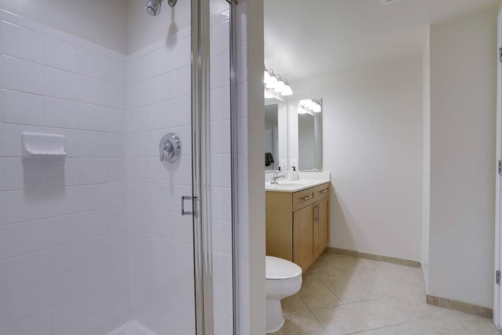 Pentagon City Comfort Modern Stay Arlington Exterior photo