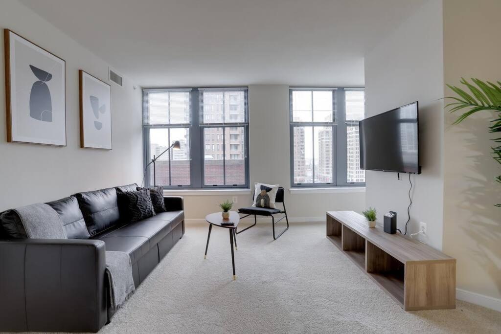Pentagon City Comfort Modern Stay Arlington Exterior photo