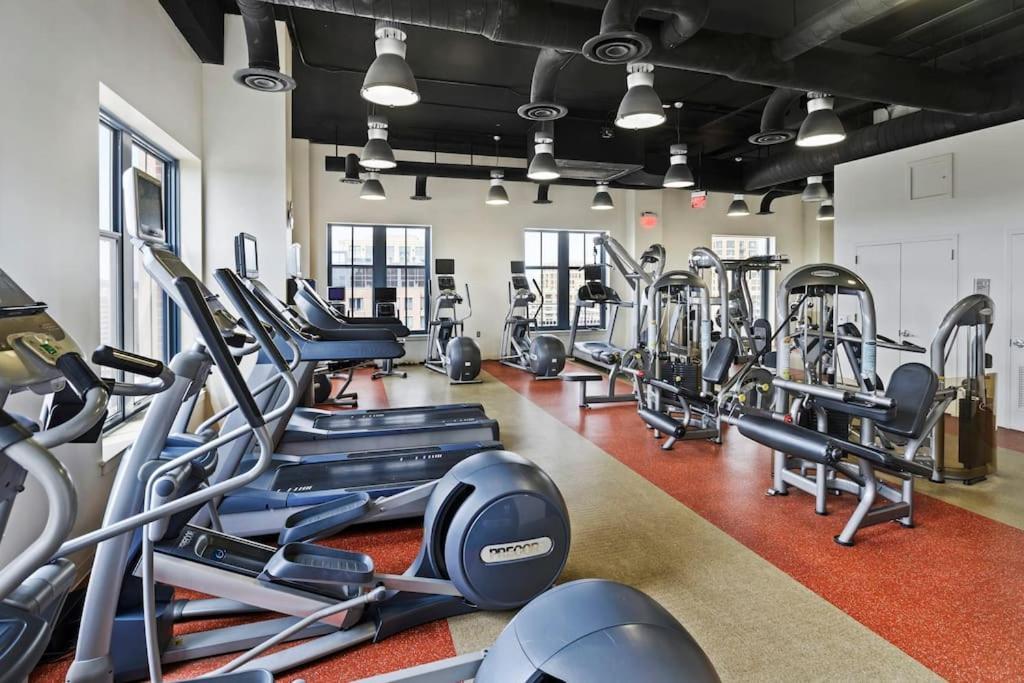 Pentagon City Comfort Modern Stay Arlington Exterior photo