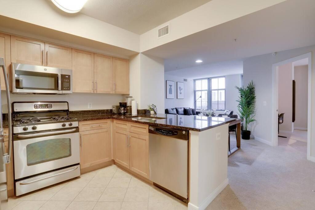 Pentagon City Comfort Modern Stay Arlington Exterior photo