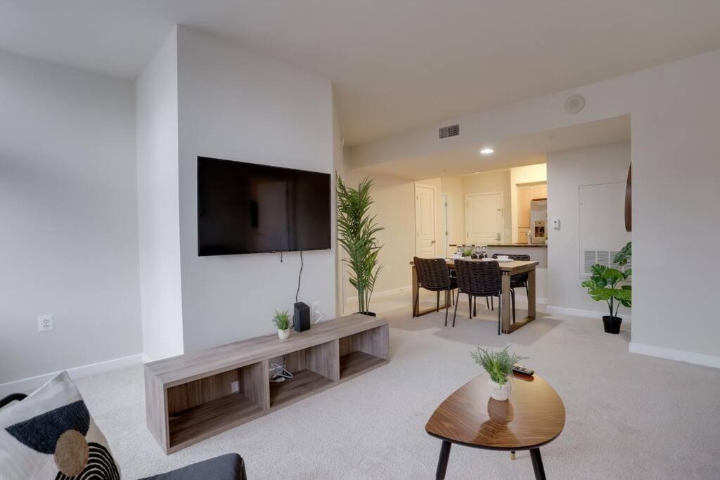 Pentagon City Comfort Modern Stay Arlington Exterior photo